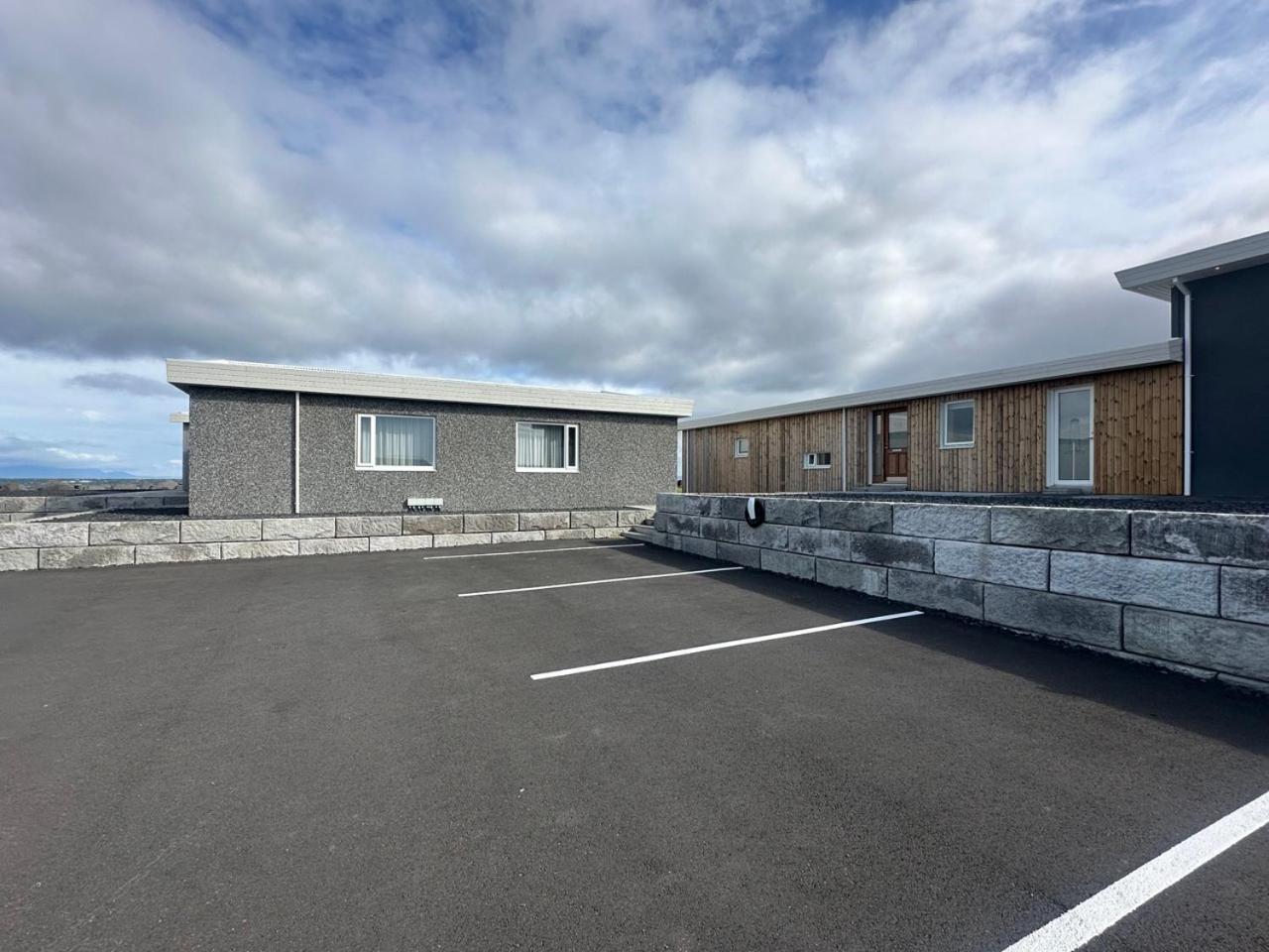 Bay View Apartments Gardur Extérieur photo